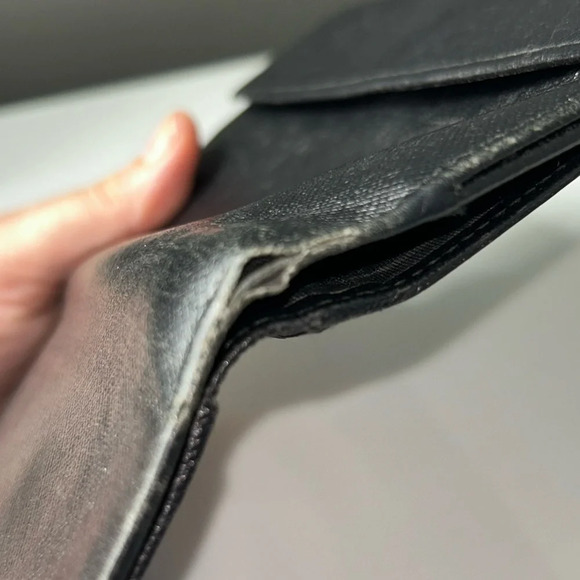 Prada Black Saffiano Leather Wallet (missing clamp) - Picture 15 of 15